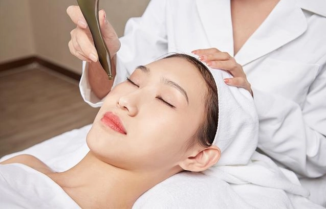 FACIAL BOJIN THERAPY | Liang Yi TCM