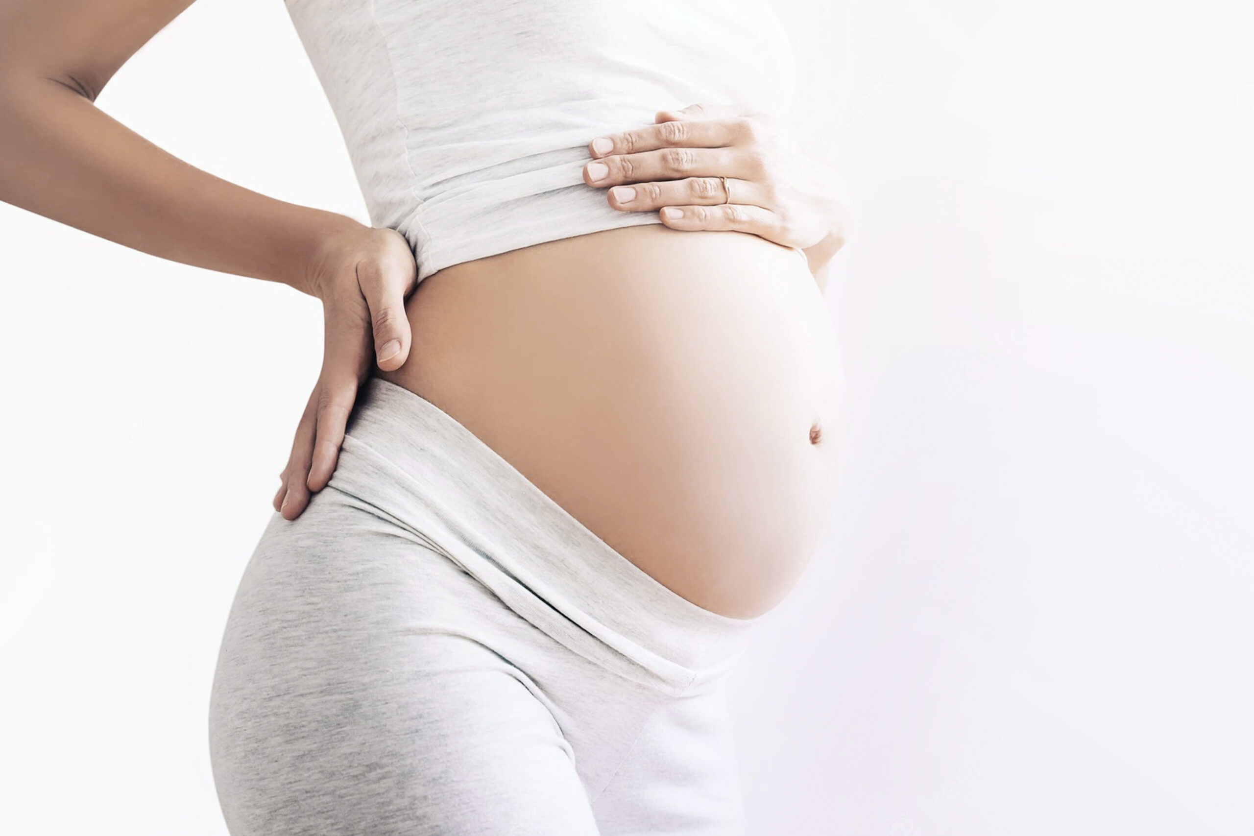 PRE-NATAL MASSAGE | Liang Yi TCM